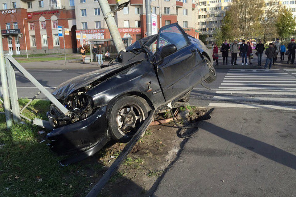 Вторая погибшая - девушка. Сидела на переднем пассажирском месте. Фото: "ДТП и ЧП" ВКонтакте