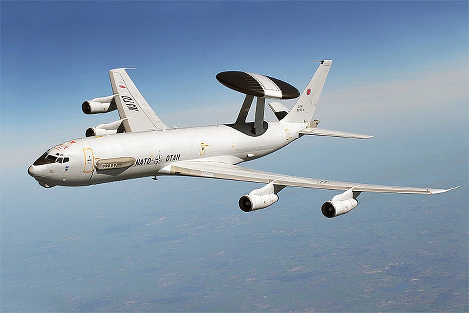 Самолет дальнего радиолокационного обнаружения и управления AWACS E-3 прибудет на эстонский аэродром Эмари. Фото: с сайта theaviationist.com
