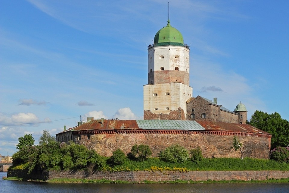 Фото: Wikipedia. Выборгский замок - одна из жемчужин Карельского перешейка