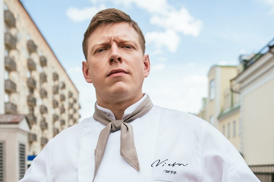 Шеф-поваром в "Отеле "Элеон" станет Сеня (Сергей Лавыгин). Фото СТС.