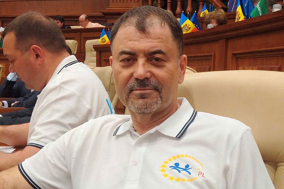 Анатолий Шалару