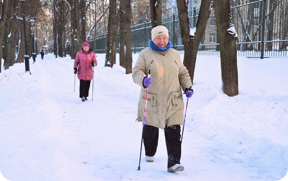 В Новосибирске популярным становиться скандинавская ходьба.Фото: novosib-sport.ru
