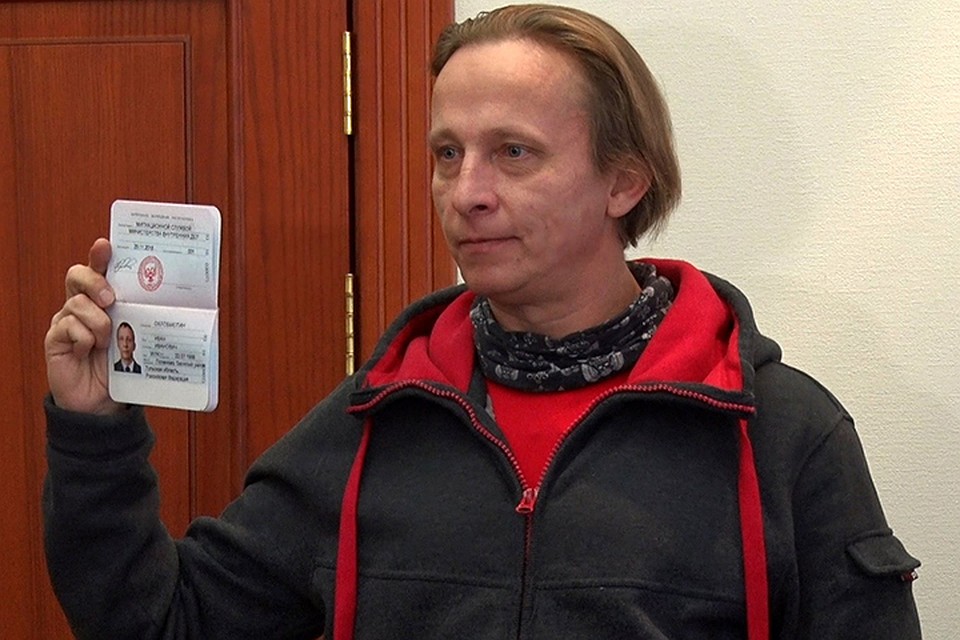 Как заявил сам актер, для него одинаково важны понятия гражданина России и гражданина ДНР. Фото Олега Подоприхина