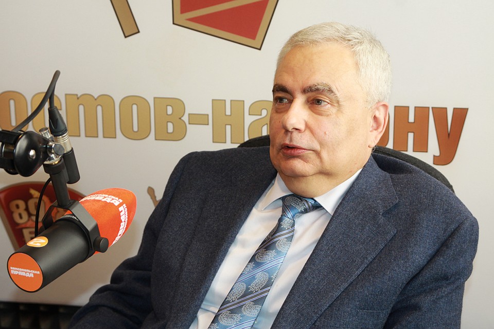 Данил Корецкий в студии радио "Комсомольская правда Ростов"