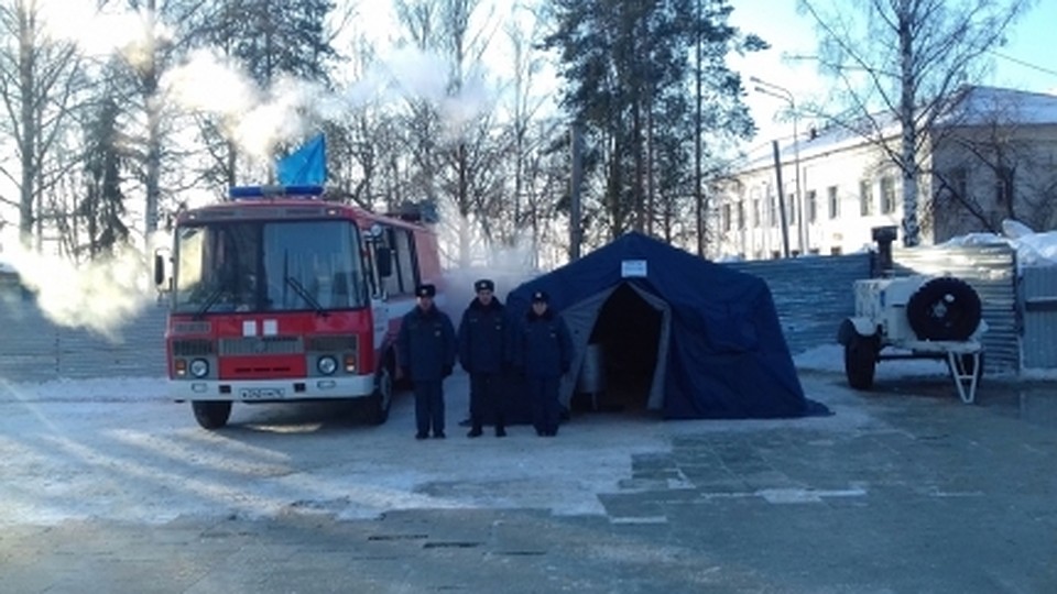Пункт обогрева у Успенского собора.