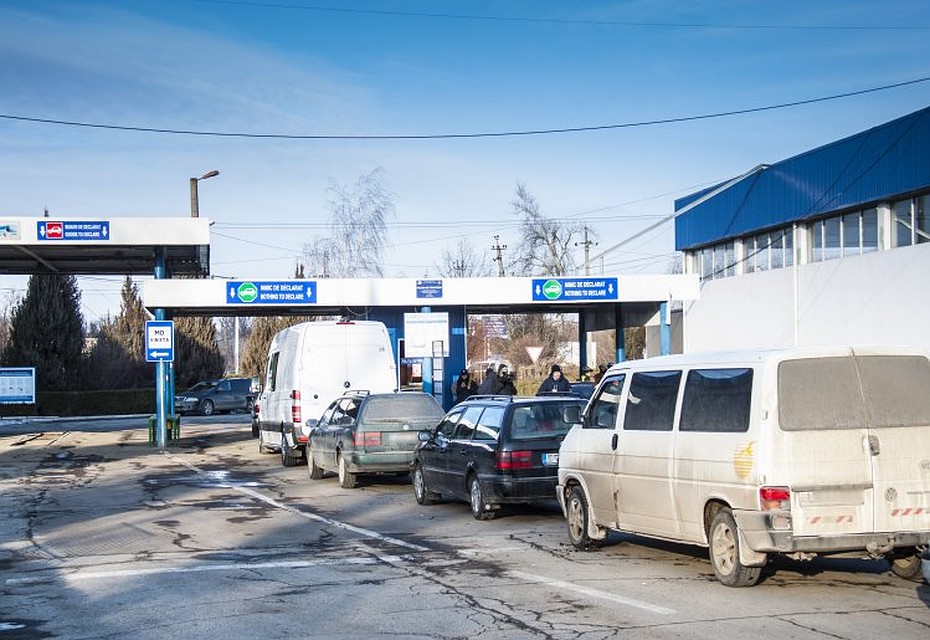 Почти все таможенные посты работают в штатном режиме.