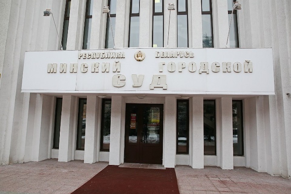 Пятнадцатилетнего гимназиста обвиняют в нападении на учительницу.