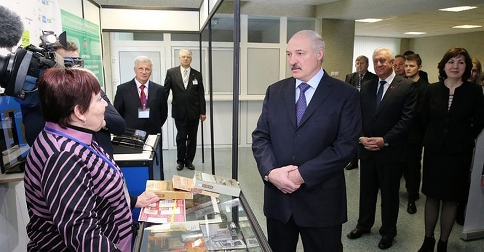 Президент выступил за здравый национализм в учебниках. ФОТО: president.gov.by