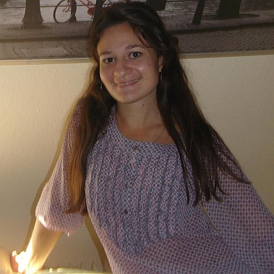 30.10.1986 - 30.12.2013. Катя погибла утром 30 декабря в результате теракта в троллейбусе. Подруги и мама Екатерины делали все возможное, чтобы найти пропавшую утром девушку. Катя, как обычно, села на свой маршрут. После того, как прогремел взрыв, связь с Катей оборвалась .