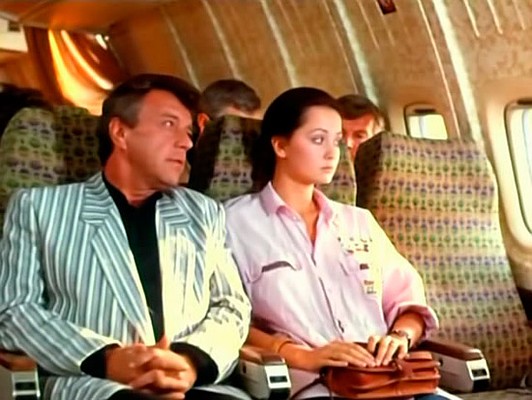 Фильм 1990-го года был создан на пике перестройки, когда темы, которые раньше считались табу, стали возможны для воплощения в сценарии. Банальный донельзя сюжет о двойной измене тогда мог стать чем-то вроде откровения для зрителей.
