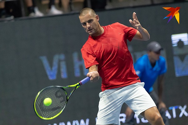 Михаил Южный вышел во второй круг теннисного турнира ATP в Санкт-Петербурге, одержав победу над представителем Боснии и Герцеговины Мирсой Башичем