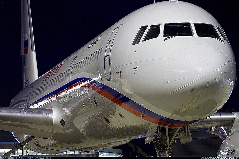 Этот поломавшийся Ту-214 до сих пор находится в Минске. Фото: Zaninger Jonathan, airlines.net.