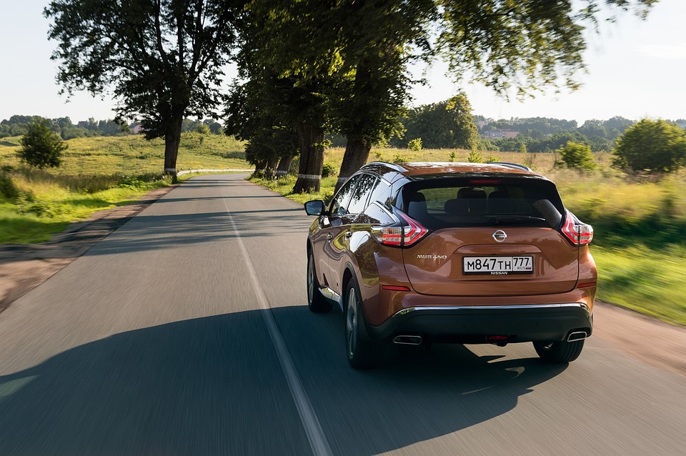 Для всех комплектаций доступна система интеллектуального полного привода Nissan All Mode 4X4-i. Для стартовой комплектации MID возможен вариант исполнения с приводом только на передние колеса.