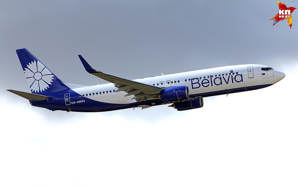 Новый Boeing с васильком прилетел в Минск. Фото: Геннадий МОЖЕЙКО