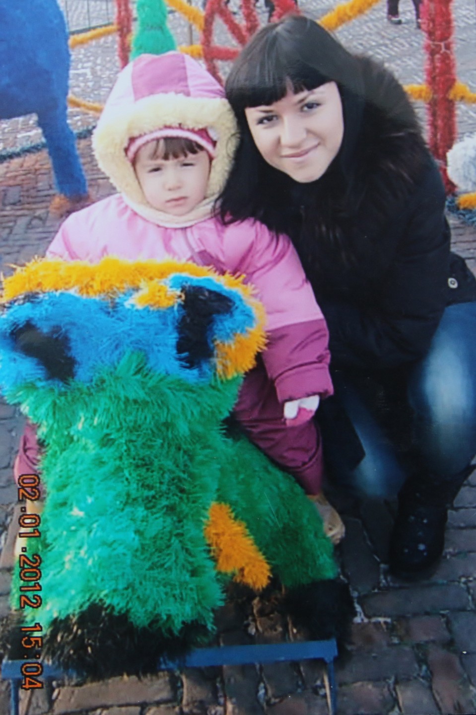 Мария с дочерью Женей в 2012 году. Нынче дочь Максима уже пошла во второй класс. Девочке сказали, что папа ушел на небо. Фото: из личного архива Инны Яковлевой.