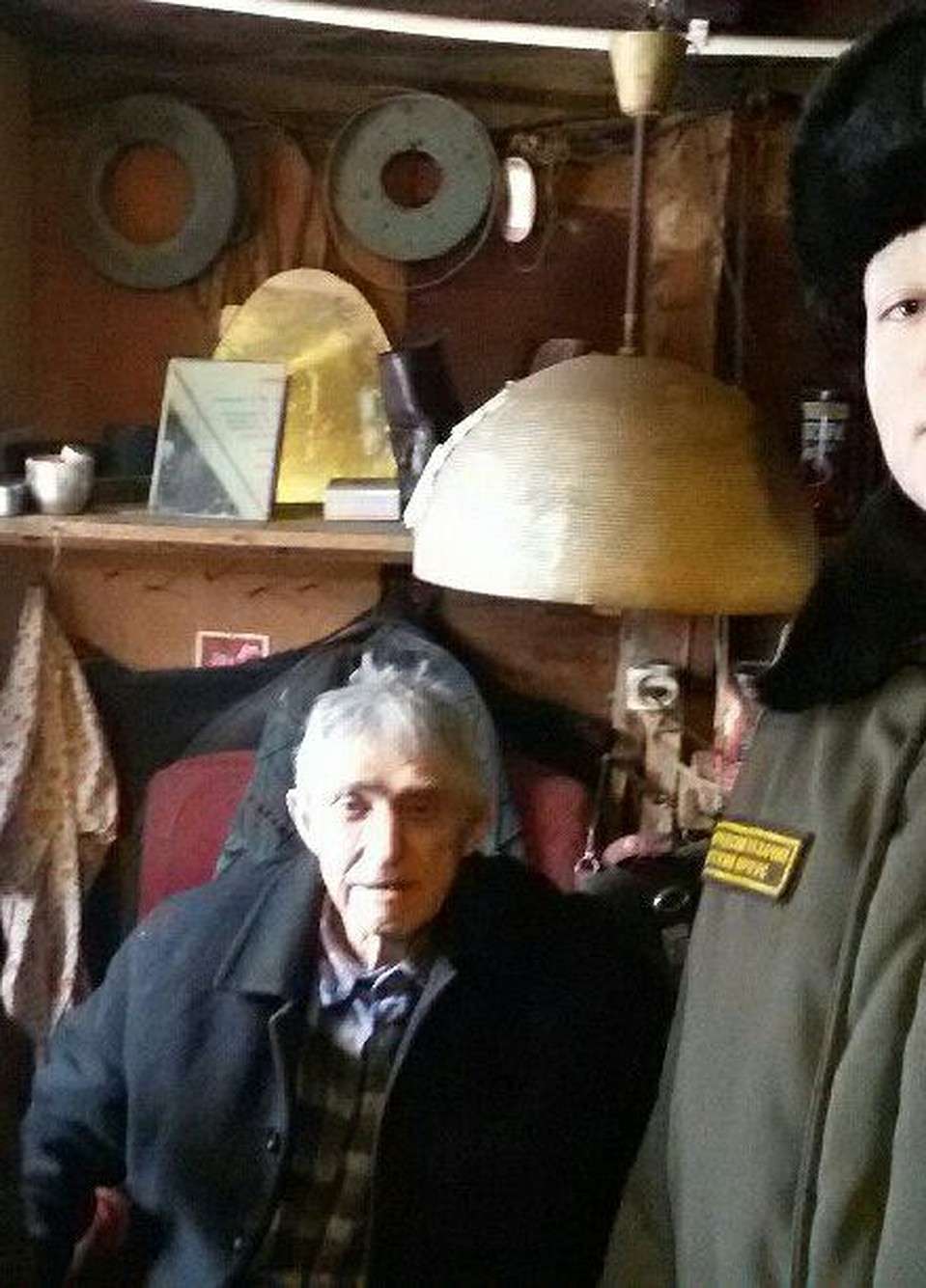 В таких условиях жил Александр Павлович, пока родственники тратили его пенсию.