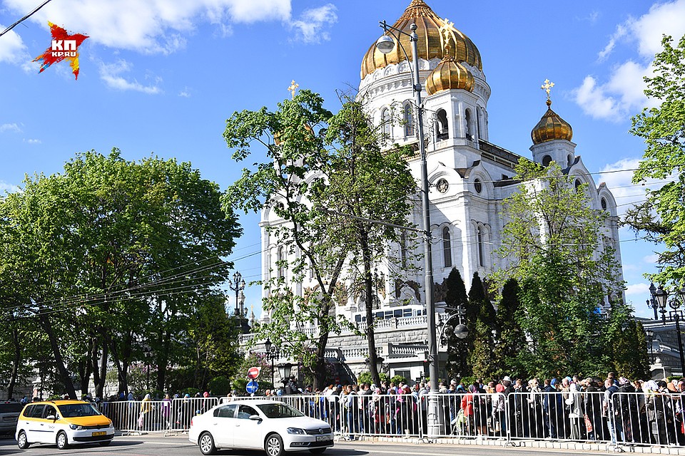 Храм Христа Спасителя в центре Москвы. Фото: Евгения ГУСЕВА