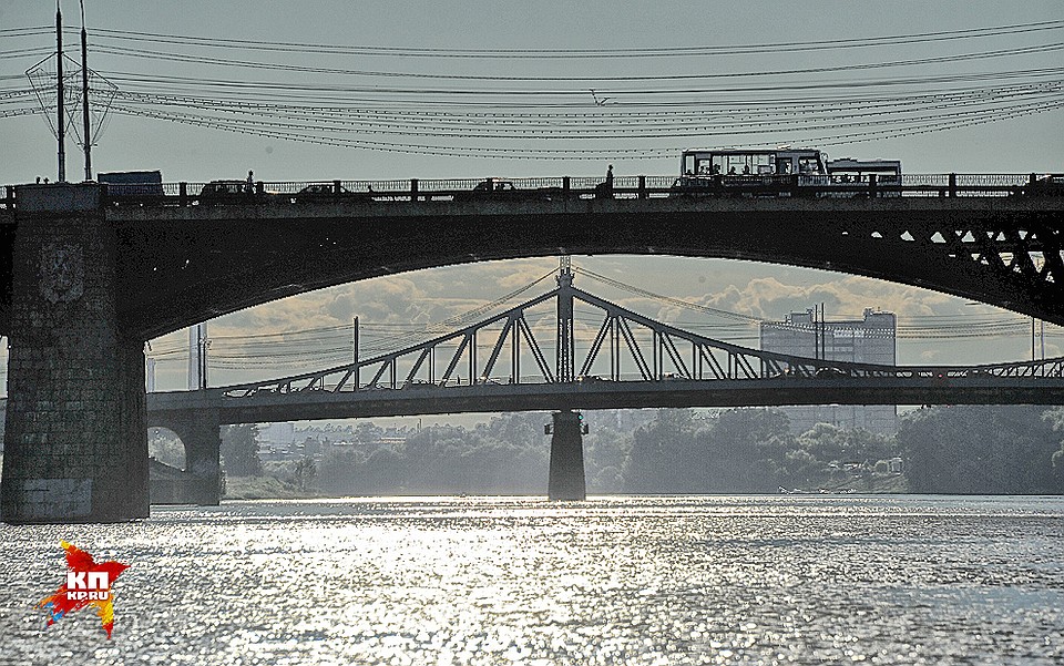 Одни мосты чего стоят. Фото: Виктор ГУСЕЙНОВ