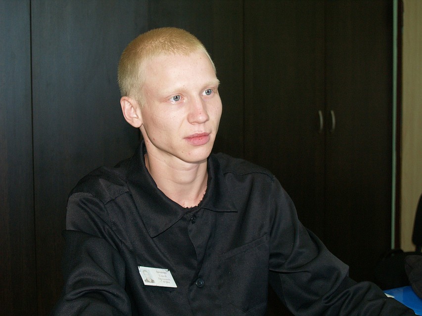 В тюрьме Сергей получил еще две профессии: слесарь-инструментальщик и швея-моторист. Фото: Станислав БЕЛКИН