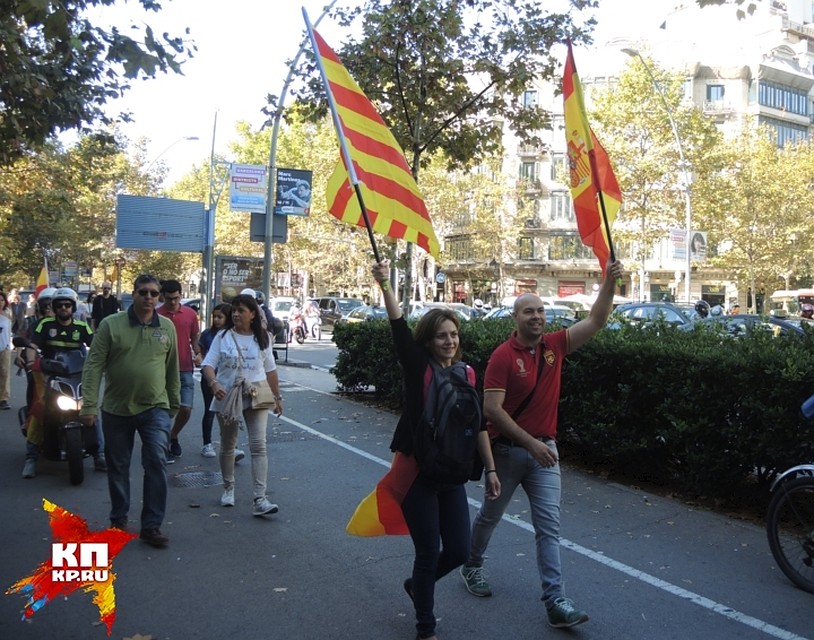 Митинг в Барселоне в поддержку единой Испании Фото: Дарья АСЛАМОВА