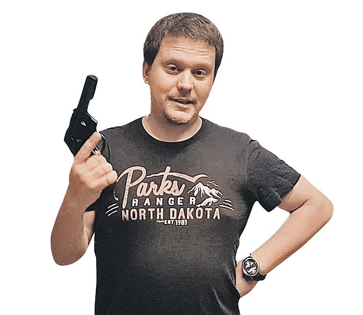 Спецкор «КП» Олег Адамович впервые попробовал себя в «русской рулетке». Получил несколько ударов током и понял, что с него хватит. Фото: Олег АДАМОВИЧ
