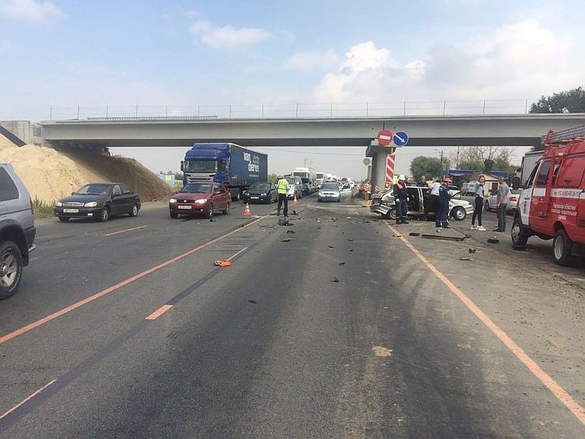 В этой аварии, которая случилась у села Самарское год назад, погибли два человека. Фото: УГИБДД Ростовской области
