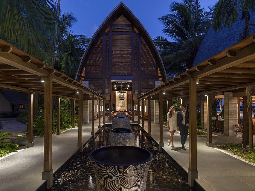 Красоты отеля Shangri-La's Villingili Resort & Spa.