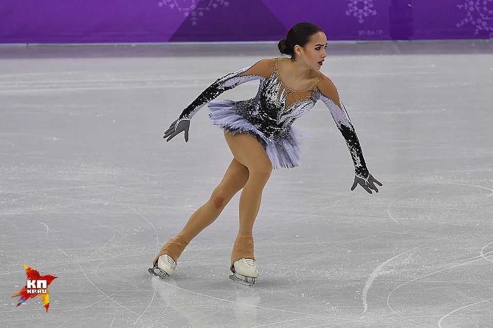 15-летняя российская фигуристка Алина Загитова произвела настоящий фурор по итогам своего первого выступления Фото: Владимир ВЕЛЕНГУРИН