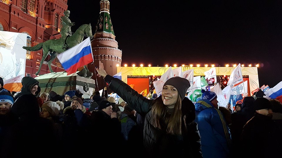 Корреспондент КП Алиса Титко на митинге-концерте «Россия. Севастополь. Крым» Фото: Алиса ТИТКО