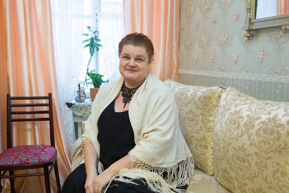 Екатерина Юхнева пишет книги о доходных домах и преподает в вузах Фото: Олег ЗОЛОТО