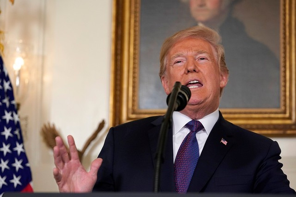 Президент США Дональд Трамп в специальном выступлении из Белого дома объявляет, что отдал приказ нанести «точечные удары» по Сирии Фото: REUTERS