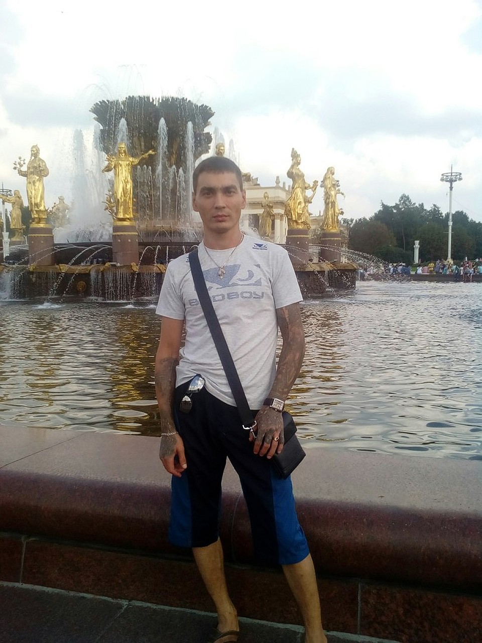 На деньги Ксении альфонс вел красивую жизнь