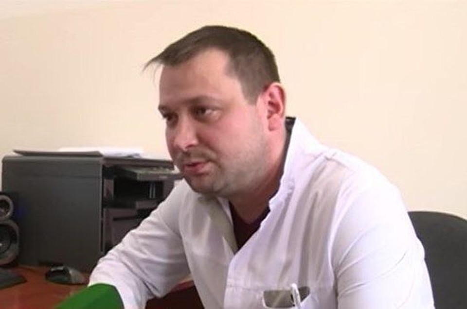 Федор Напольников - один из талантливейших детских хирургов России - получил ранение груди, защищая храм от террористов.