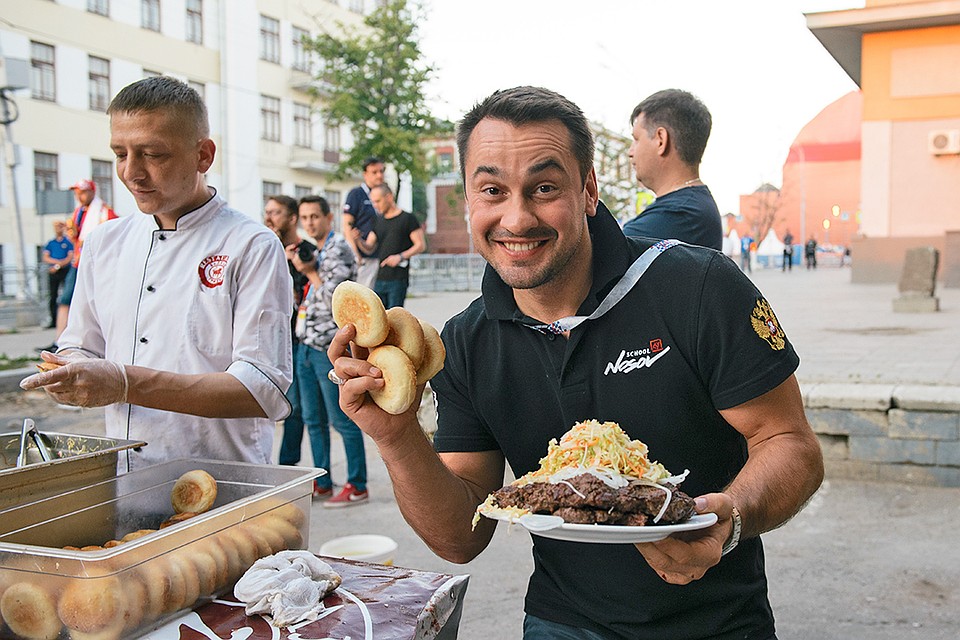 Угощение готово! Фото: Альберт ДЗЕНЬ