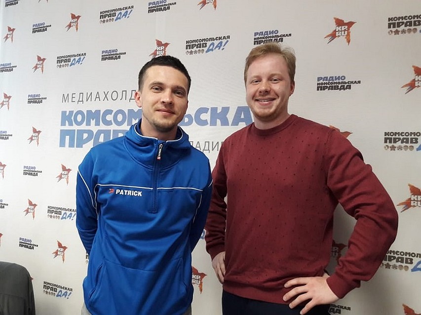 Представители оргкомитета «Дня М» Антон Савенко и Илья Захаров побывали на радио «Комсомольская правда»-Приморье» Фото: Ксения КРЫМОВА