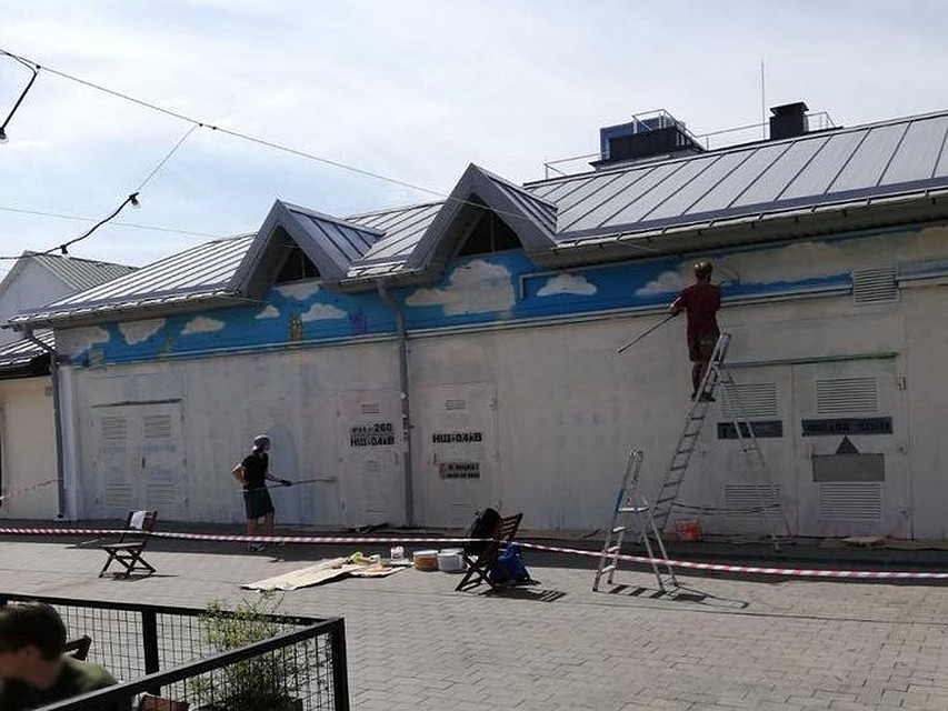 Хоть граффити котиков на Зыбицкой больше не будет, на их месте появится новое граффити с национальными узорами. Фото: Фейсбук Игоря Кольченко