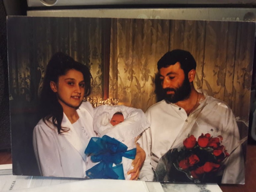 У Аурелии и Михаила родился сын Сережа. когда Аурелии было всего 18 лет.