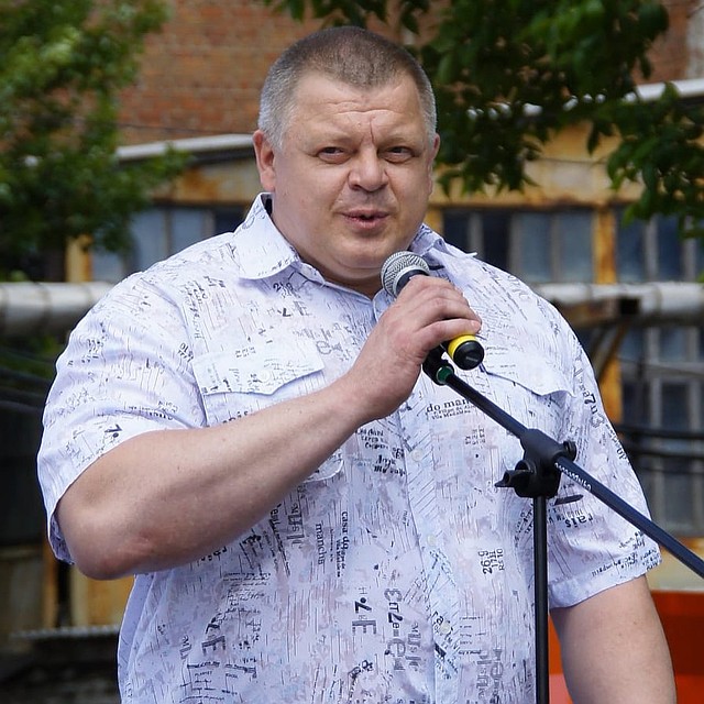 А еще глава Гуково активный пользователь социальных сетей, ведет сам свои страницы. Фото: личная страница ВК