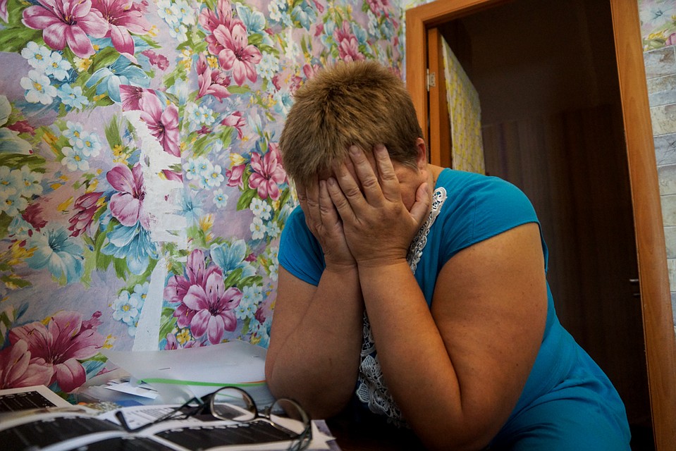У Ларисы тяжелая судьба. В 2014 году она потеряла мужа. Он погиб в колонии на следующий день после рождения дочери, следователи утверждают - покончил с собой Фото: Светлана МАКОВЕЕВА