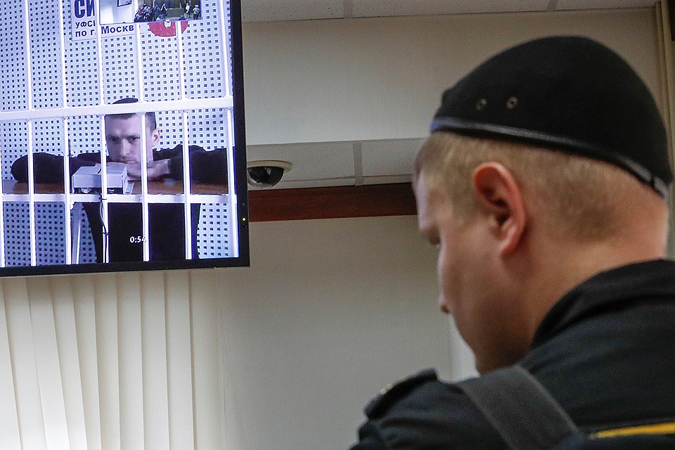 Футболисты следили за заседанием суда через систему конференц-связи из СИЗО Бутырка. Фото: REUTERS