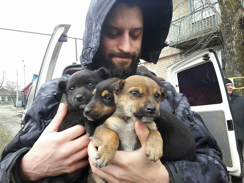 Помогают всем, кому могут. Фото: архив Алексея Смирнова.