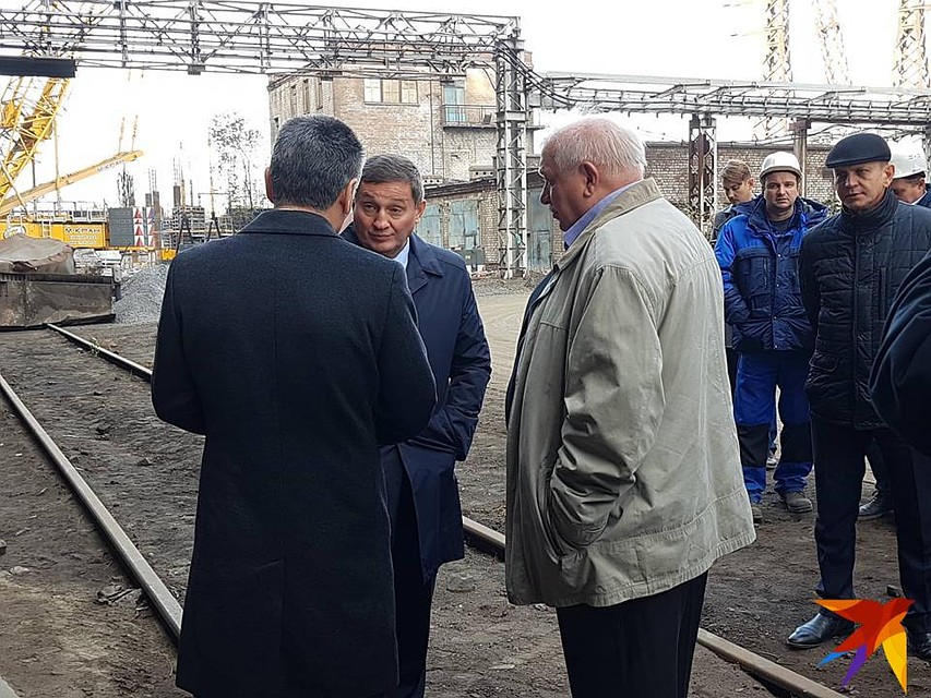 Бочаров принимает непосредственное участие в судьбе предприятия. Фото: Екатерина СИМОХИНА