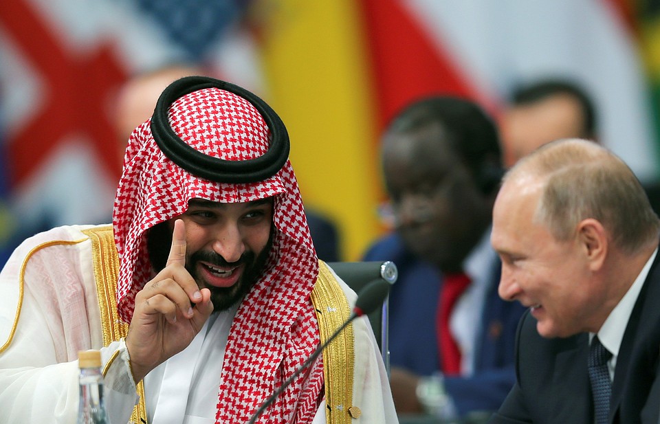 Принц Саудовской Аравии тепло поприветствовал Путина Фото: REUTERS