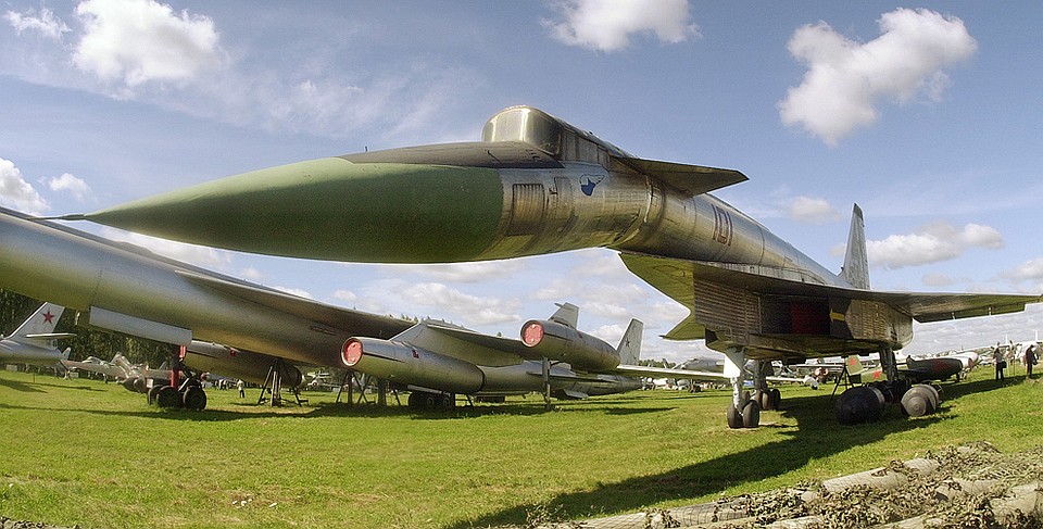 Ударно-разведывательный самолет Т-4 в авиамузее "Монино", 2004 год. Фото ИТАР-ТАСС/ Борис Кавашкин