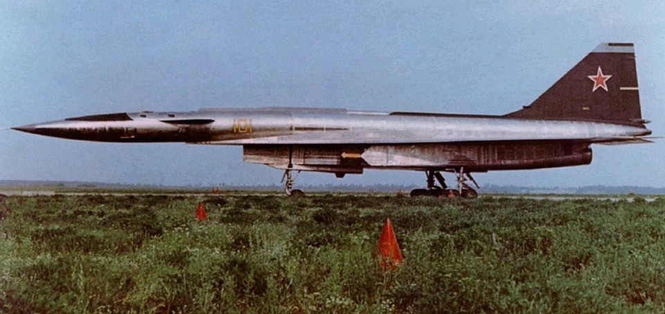 Самолет Т-4 во время испытаний в Жуковском, 1972 год.