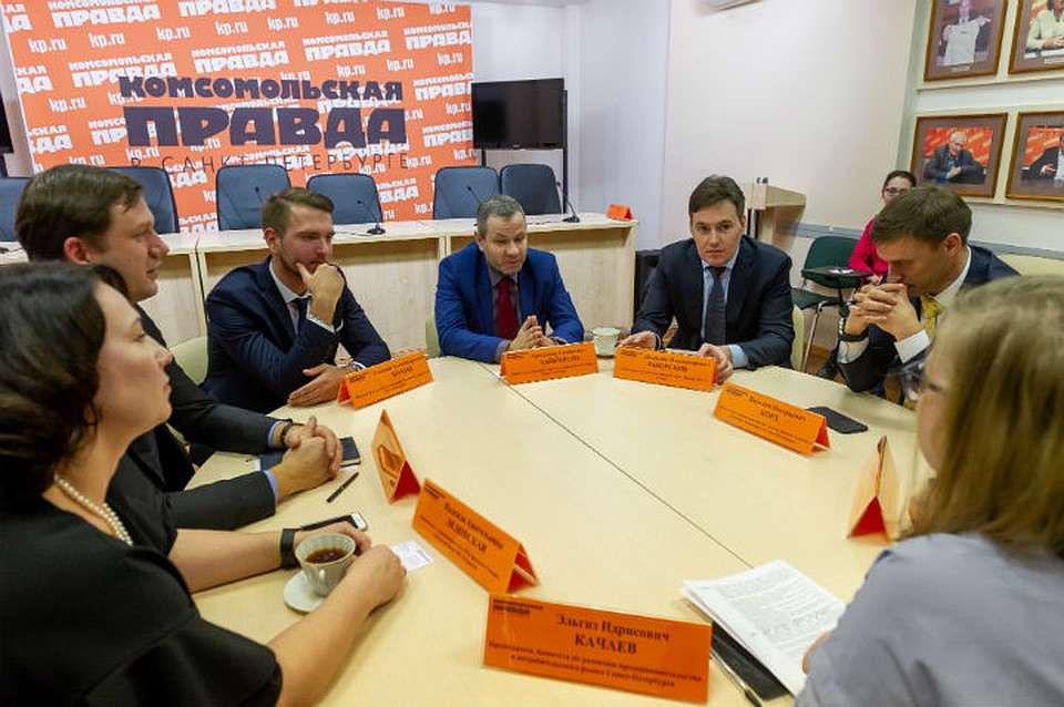 Представители банковской сферы более двух часов обсуждали, как помочь малому бизнесу. Фото: Олег ЗОЛОТО