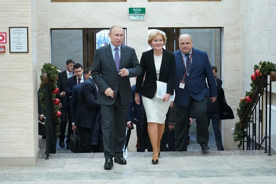 Владимир Путин и Ольга Голодец. Фото: Эдуард Молчанов