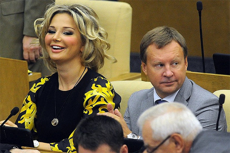 2015 год, Мария Максакова и Денис Вороненков в зале заседаний Госдумы РФ. Фото: Владимир ВЕЛЕНГУРИН