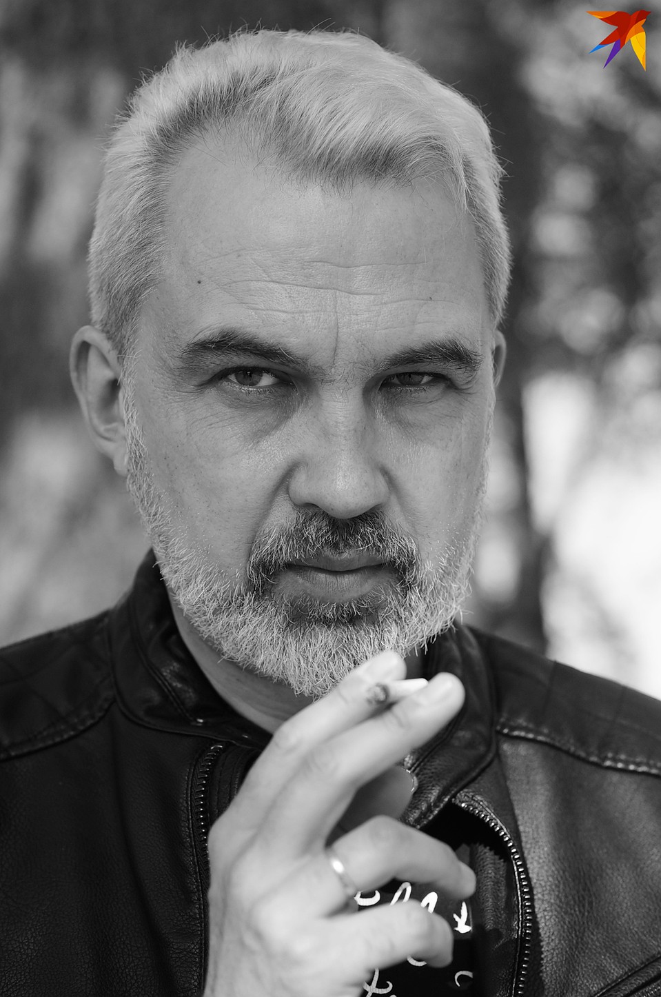 Бахаревич говорит, что всегда считал: писатель должен выглядеть не хуже рок-звезды. Фото: Юля ТИМОФЕЕВА