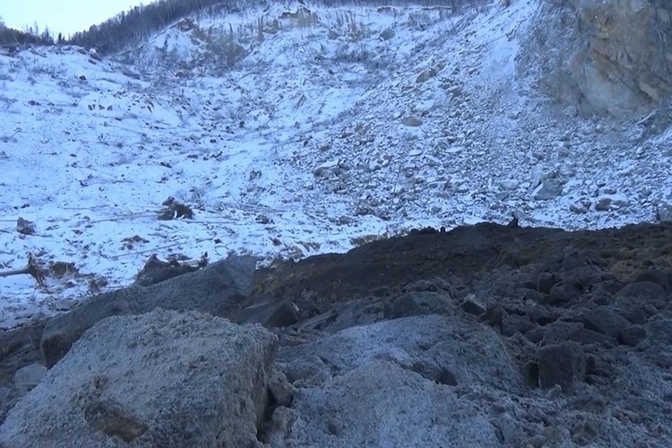 В Хабаровском крае военные пробили первую протоку в оползне на Бурее Фото: Пресс-служба Восточного военного округа Минобороны России